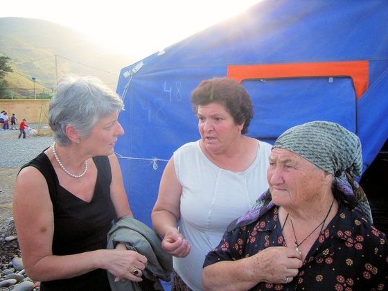 In einem Flüchtlingslager in Grosny, Tschetschenien, Juni 2007