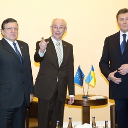 Barroso, van Rompuy und Janukowitsch am 28.11.2013 in Vilnius